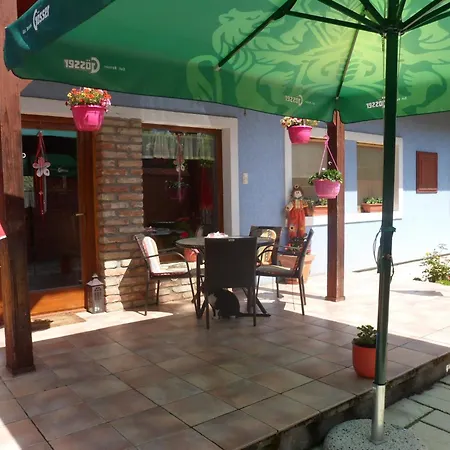 In Balatonbereny/balaton 18043 Apartmán