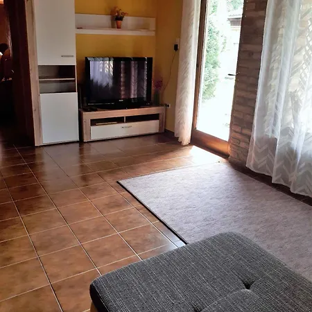 Apartmán In Balatonbereny/balaton 18043 Balatonberény